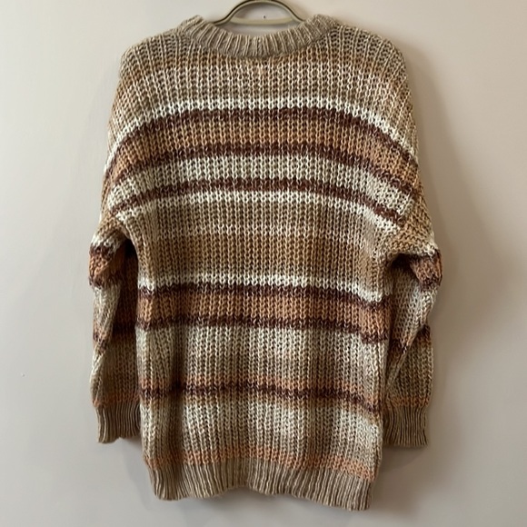 Women’s American Eagle Knitted Striped Oversized Sweater - Picture 3 of 8